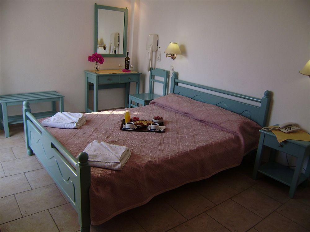 Kymata Hotel Kamari  Ngoại thất bức ảnh