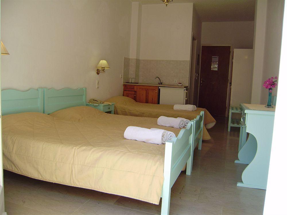 Kymata Hotel Kamari  Ngoại thất bức ảnh