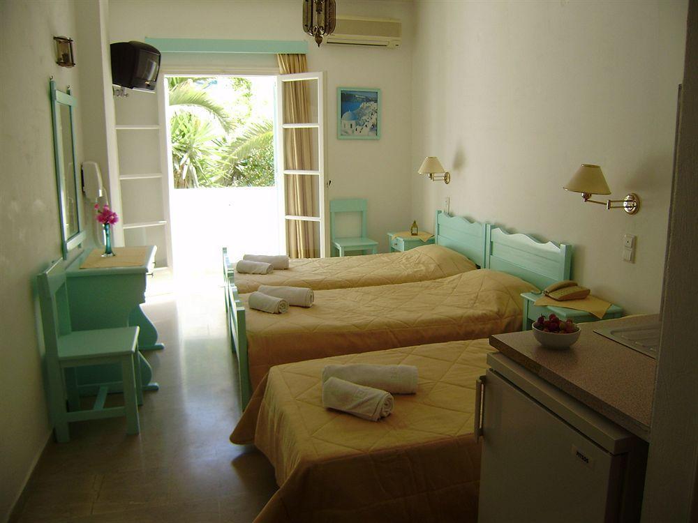 Kymata Hotel Kamari  Ngoại thất bức ảnh