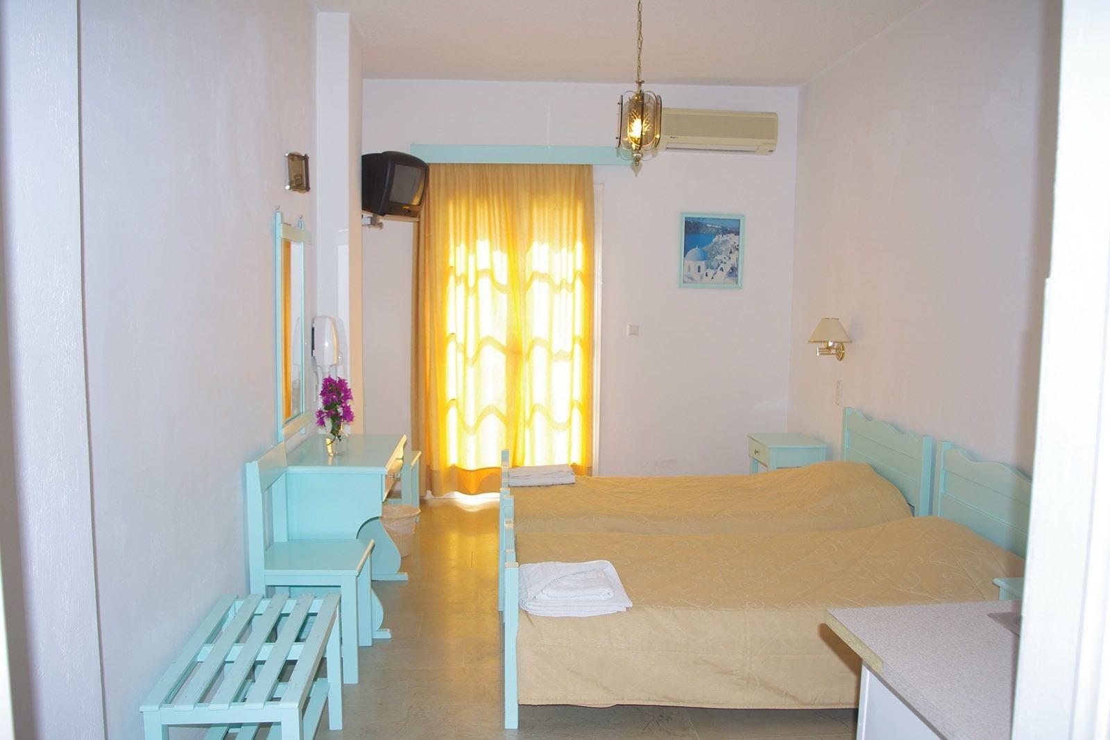 Kymata Hotel Kamari  Ngoại thất bức ảnh