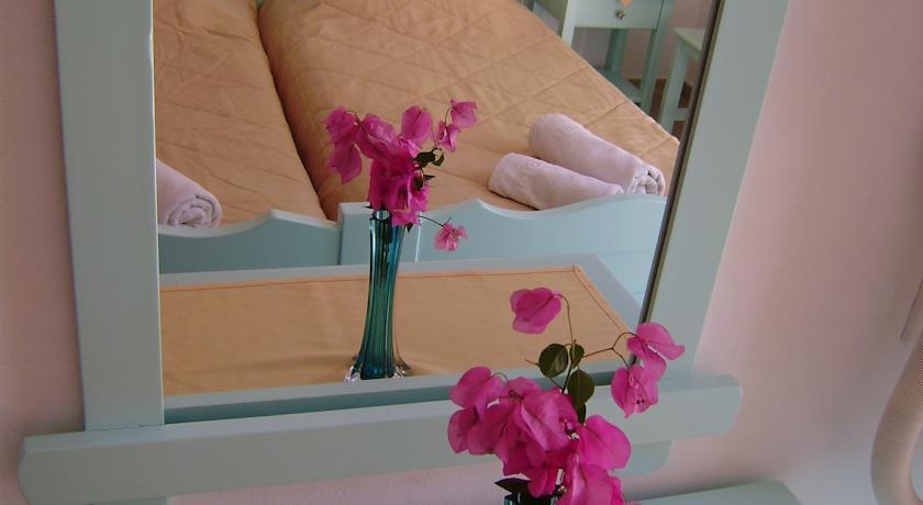 Kymata Hotel Kamari  Ngoại thất bức ảnh