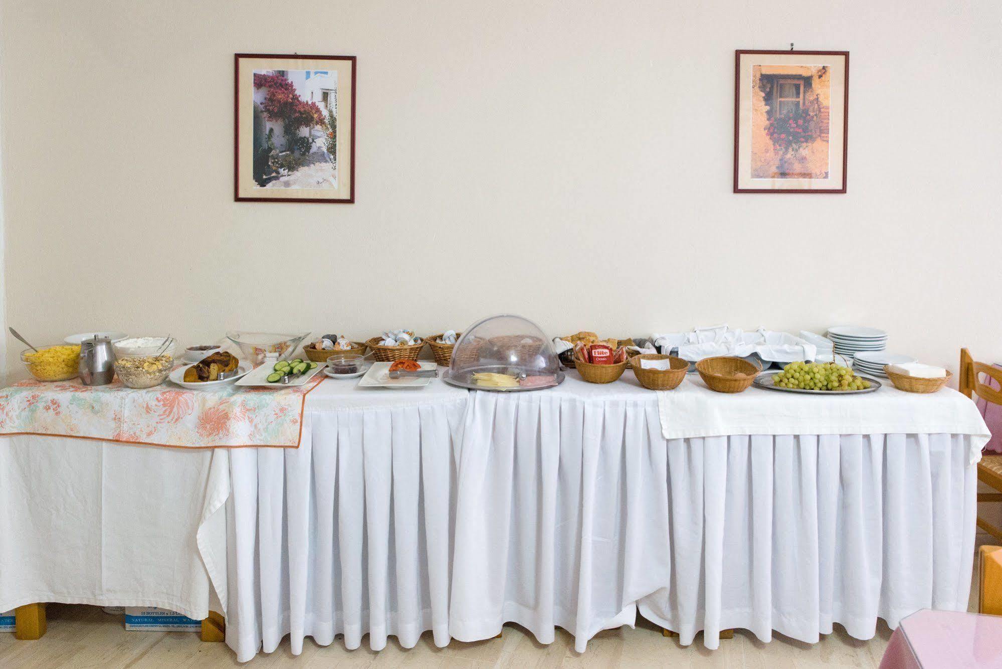 Kymata Hotel Kamari  Ngoại thất bức ảnh