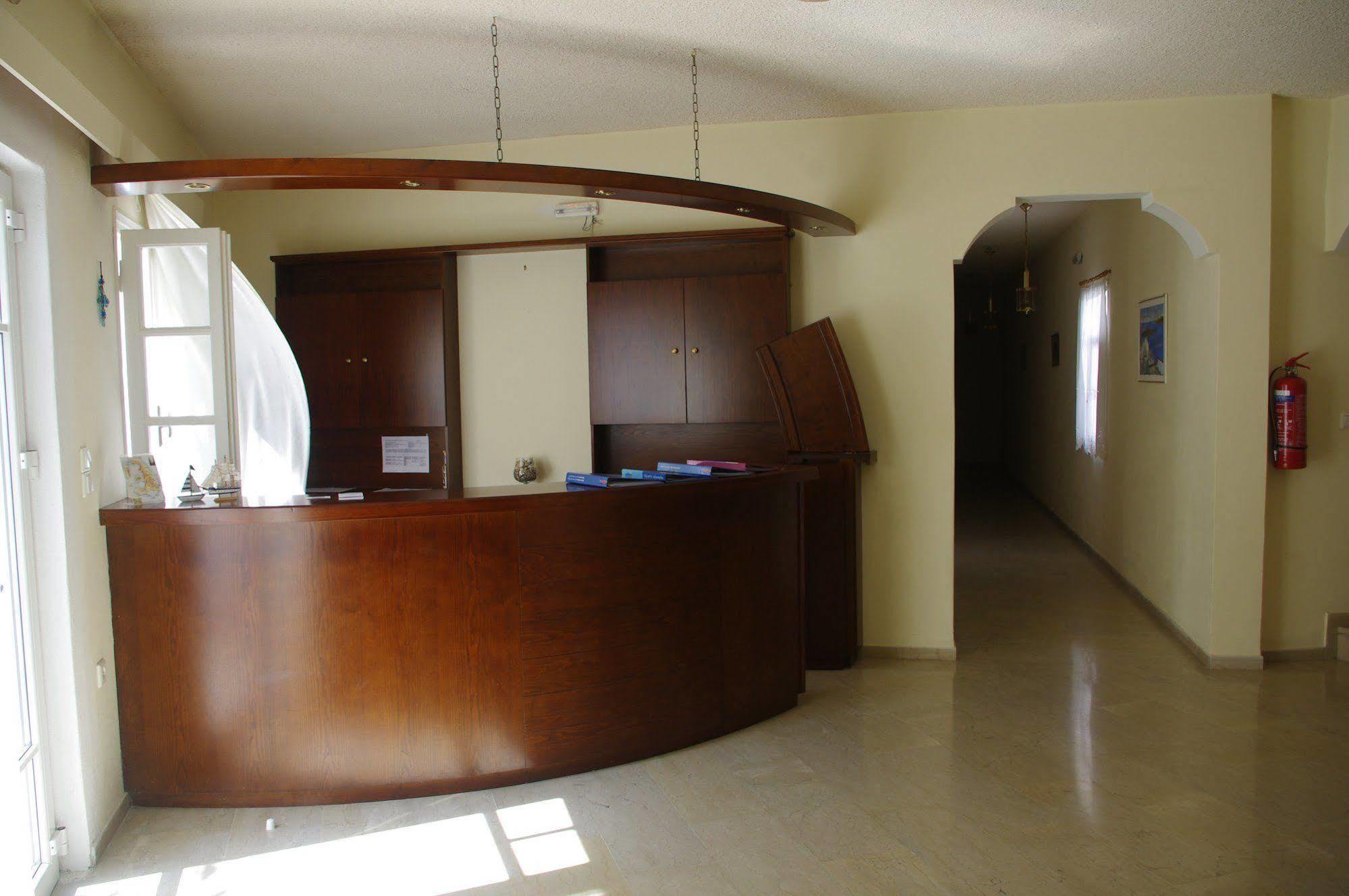 Kymata Hotel Kamari  Ngoại thất bức ảnh